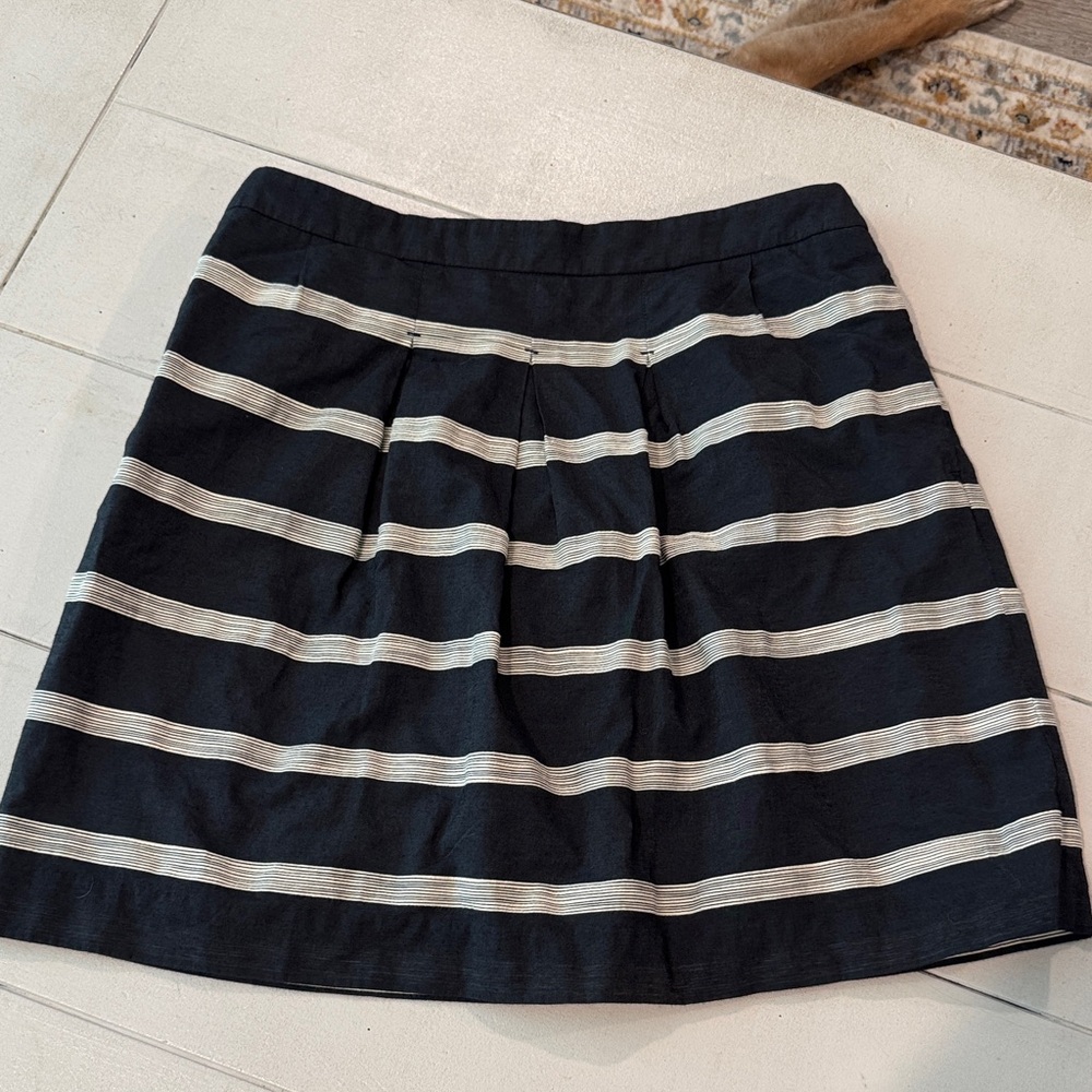 LOFT navy blue and Cream Striped Mini Skirt